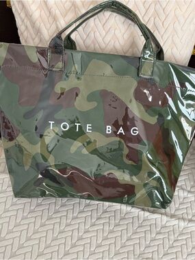 Camouflage Vinyl Tote Bag - Green Camo NWT